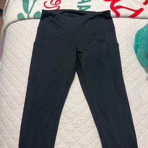 Z by Zella black pocket leggings Nordstrom rack pants cropped medium clothes